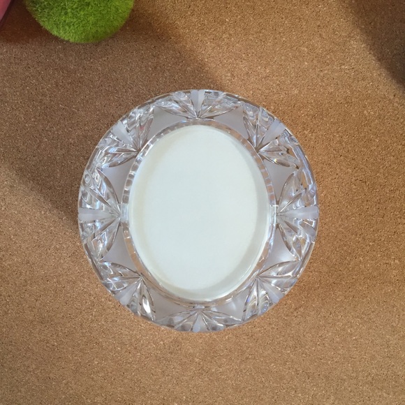 Vintage Clear Cut Glass Photo Jewelry Box - Picture 3 of 7